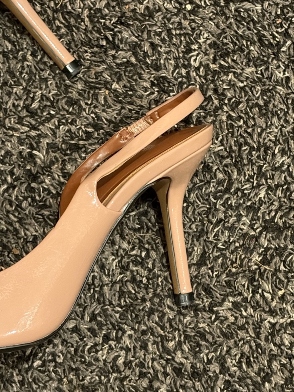 ZARA Nude Beige Patent Heels With Bow Sz 37 US 6.5  3” Heel - Picture 5 of 10
